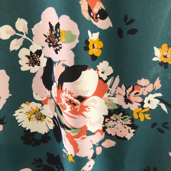 Torrid green camisole size 2 Floral  Teal Frayed - Picture 6 of 9